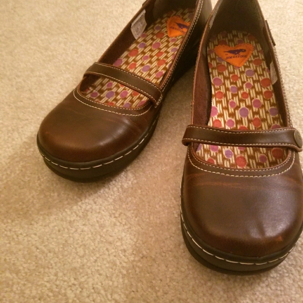 Rocket Dog Brown Flats